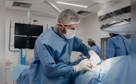 Hospital de Londrina realiza implante inédito de marcapasso