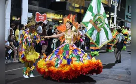 Jacarezinho faz retomada histórica das escolas de samba