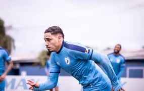 Iago Teles sonha com gol do título do Londrina