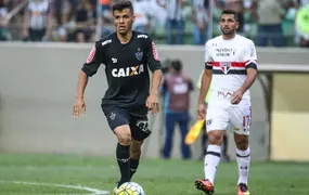 Londrina fecha com meia ex-Atlético-MG, mas chegada é incógnita
