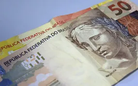 O Brasil trabalha para pagar o que já gastou
