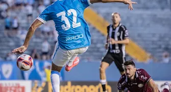 Londrina corre poucos riscos e vence o Operário na estreia