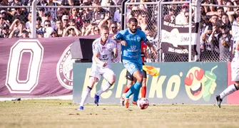 Allan Aal vê final aberta e conta com força da torcida no Café