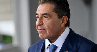 Após pleitear Itália na Copa, aliado de Trump xinga brasileiras