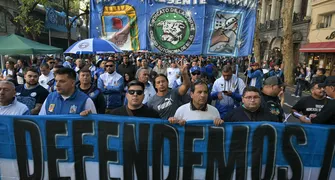 Corrupção, inflação e economia em queda desafiam Milei na Argentina