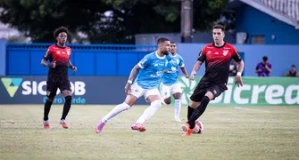 Em jogo de muitos erros, LEC busca empate contra Athletico