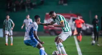 Londrina perde do Juventude e afunda na Série B