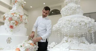 O seleto mundo dos bolos de casamento superluxuosos