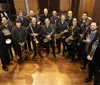 Banda Mantiqueira abre o Festival de Música com suingue brasileiro
