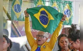 Bares podem colocar mesas nas calçadas durante a Copa