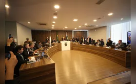 CCJ aprova parecer pela cassação do mandato de Renato Freitas