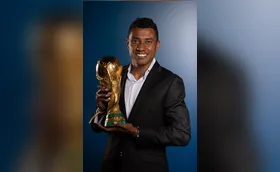 Kléberson é internado com dores no peito