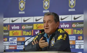 Parreira é internado no Rio de Janeiro