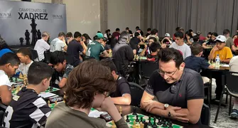 A união entre Xadrez, Filosofia e Família em Londrina