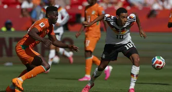 Alemanha vence Costa do Marfim de virada e se garante na próxima fase da Copa