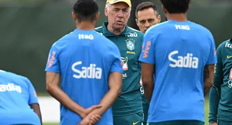 Brasil inicia preparação para duelo com Japão com titulares preservados