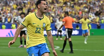 Brasil vira sobre o Japão e está nas oitavas