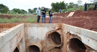Câmara cobra explicações sobre paralisação de obra na Constantino Pialarissi