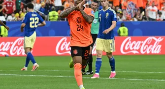 Com início avassalador, Holanda goleia a Suécia