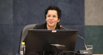 Defesa de Anne pede arquivamento da denúncia por quebra de decoro
