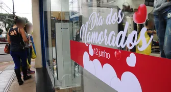 Dia dos Namorados pode superar vendas do Dia das Mães em Londrina, aposta ACIL