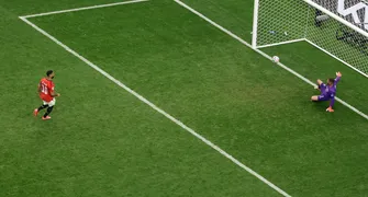 Egito bate Austrália nos pênaltis e se classifica às oitavas