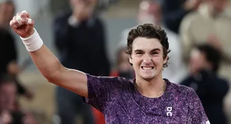 João Fonseca avança às quartas de final de Roland Garros
