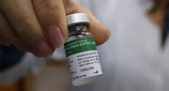 Londrina libera vacina contra gripe para toda população