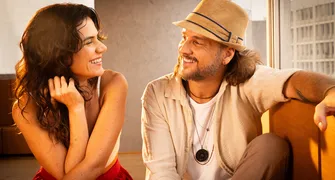 Mariana Aydar lança single em parceria com Tato