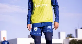 Nino espera "briga sadia" pela titularidade do Londrina