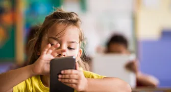 Os impactos do uso de telas diário para crianças de 5 anos