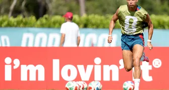 Pressionado, Portugal enfrenta o Uzbequistão