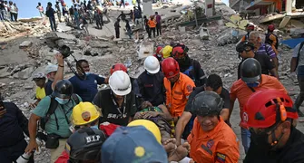 Quase mil mortos e mais de 50 mil desaparecidos após terremotos na Venezuela