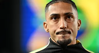 Raphinha tem lesão confirmada na coxa direita e desfalca a seleção