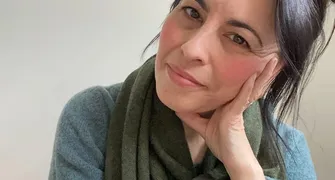 Romance de sucesso aborda o relaciomaneto abusivo
