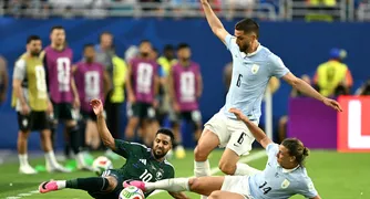 Uruguai empata com Arábia Saudita na estreia na Copa do Mundo
