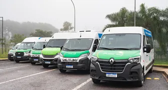 Vans são entregues a entidades sociais do Paraná e do Mato Grosso do Sul