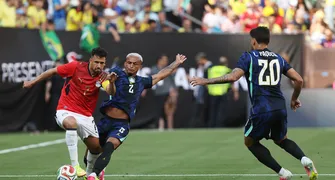 Wesley é cortado da Seleção Brasileira por lesão em amistoso