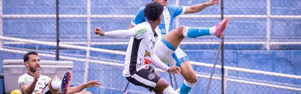Imagem ilustrativa da imagem Bruno Santos brilha, Londrina vence e respira na Série B