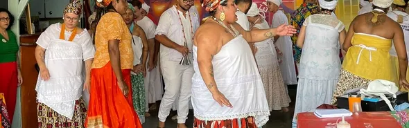 Imagem ilustrativa da imagem Cortejo e Xirê das Yabás homenageiam mulheres negras em Londrina