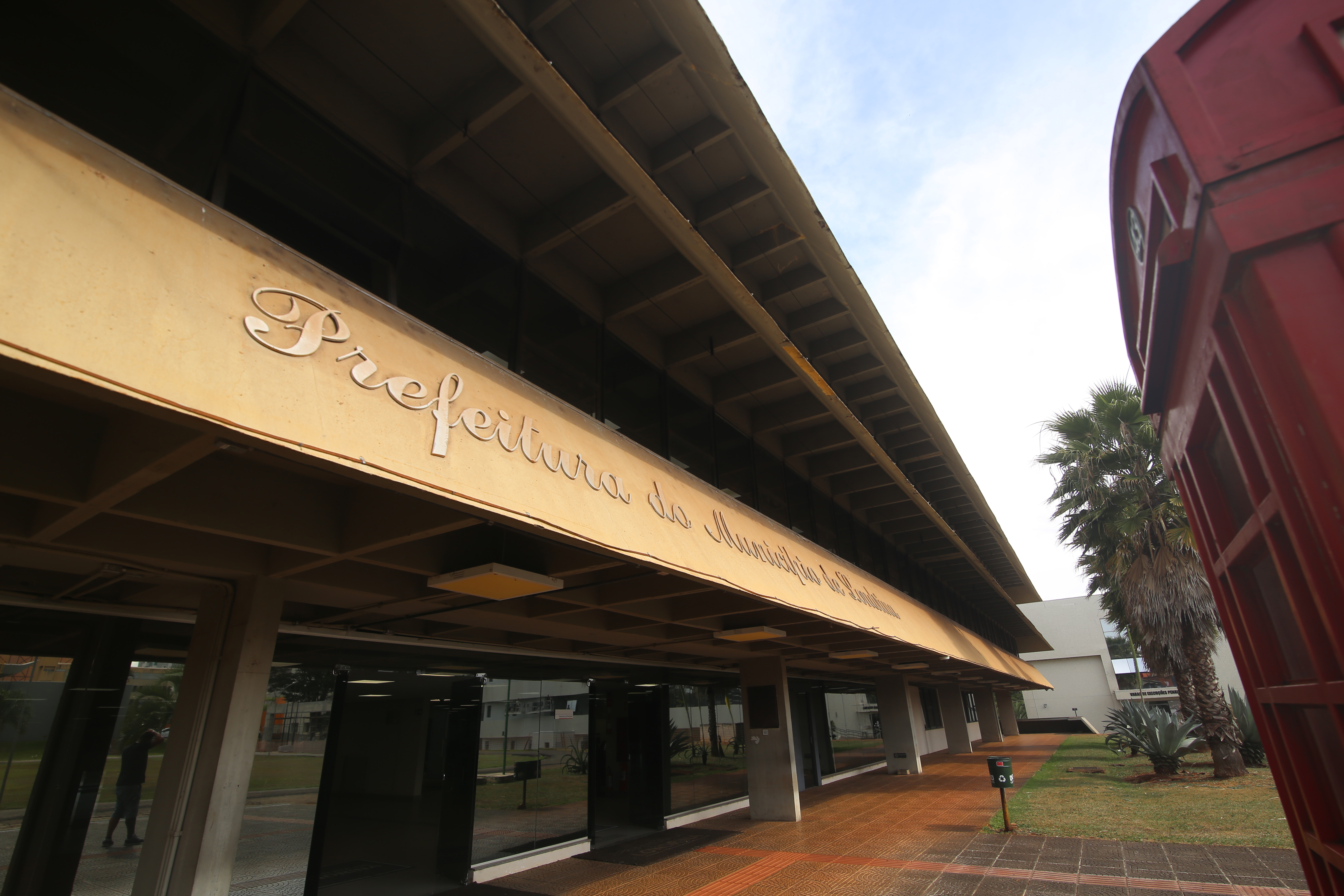 Mudança na LDO sai de pauta e Executivo avalia recomposição