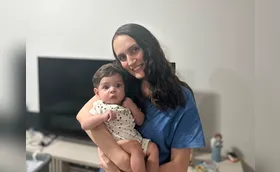 Bebê com síndrome cardíaca deixa hospital pela 1ª vez após sete meses internado
