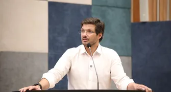 Tiago diz que emendas podem reduzir em 300 número de moradias