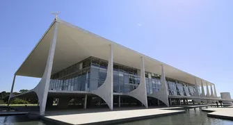 Treze candidatos postulam o cargo de presidente da República