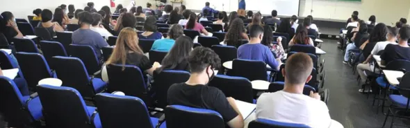 Imagem ilustrativa da imagem Curso Pré-Vestibular da UEL realiza 'Aulão de Revisão' gratuito nesta sexta