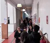 Eleitores em Londrina não abrem mão do voto pela manhã mesmo com chuva