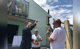 Bênção dos animais reúne tutores e pets em Londrina