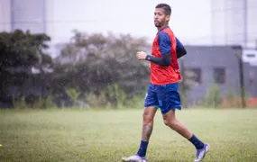 Invictos na Copa PR, Londrina e Paraná se enfrentam no VGD
