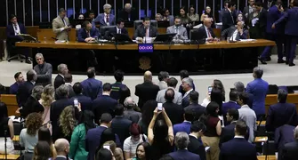 Alcolumbre marca votação da PEC pelo fim da 6x1 para quarta
