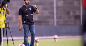 Chacon defende elenco do Londrina na Série B: 'Homens trabalhadores'
